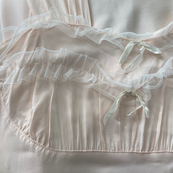 Vintage 40s Pink Rayon Bias Cut Ruffles & Bows Maxi Slip Dress Nightgown Size M - Picture 9 of 10